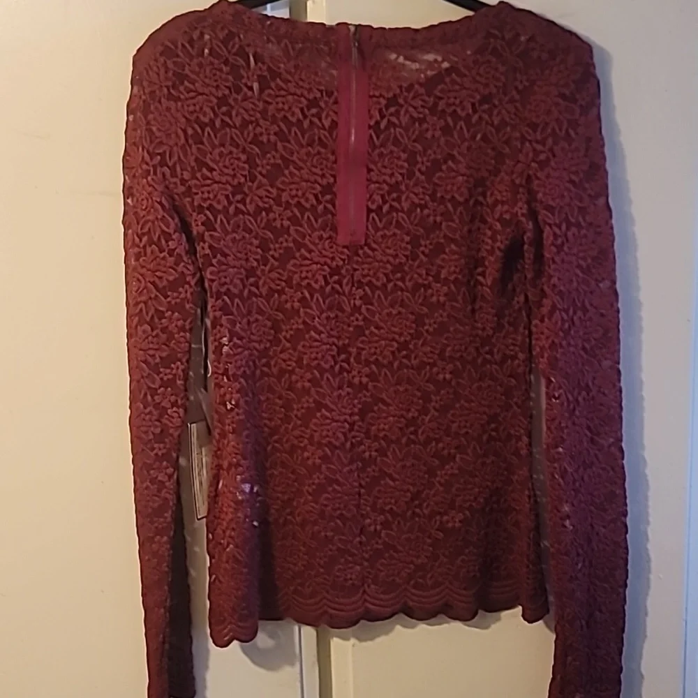 FOREVER 21 Lacy Top
